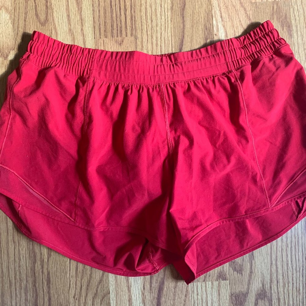 VGUC LULULEMON HOTTY HOT SHORTS - RED- SIZE 12